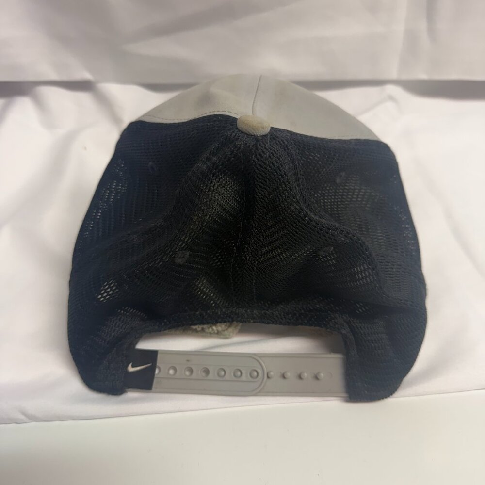 Nike Golf Hat - Picture 3 of 6